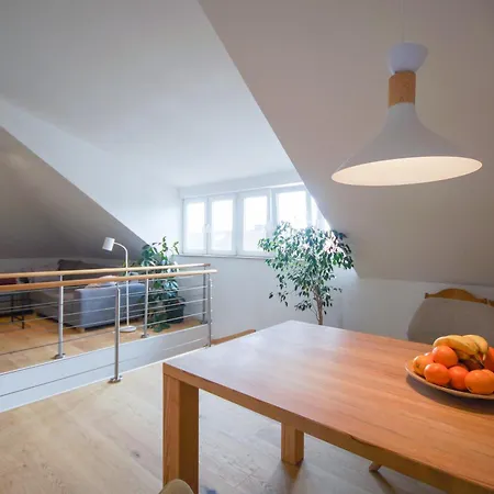 Modernes Und Helles Im Loft Stil